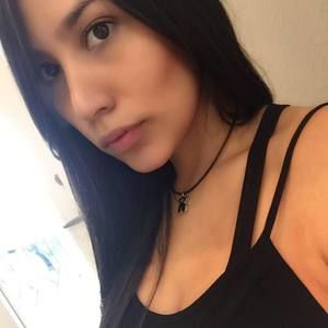 Meet your Posher, Daniela